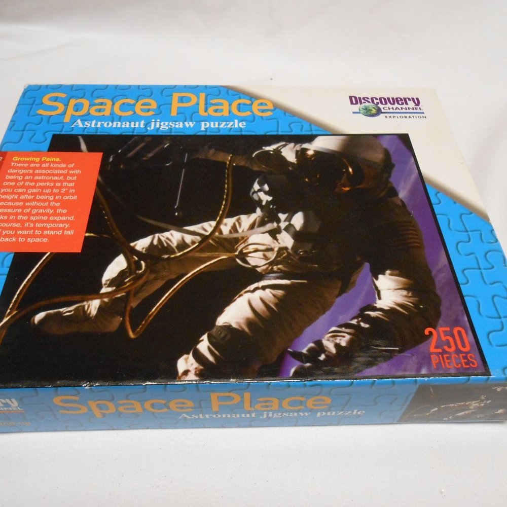 New sealed Discovery Channel Space Place Astronaut Puzzle 🧩rare Vintage 250pcs